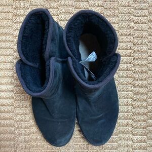 Ugg small wedge heel boots